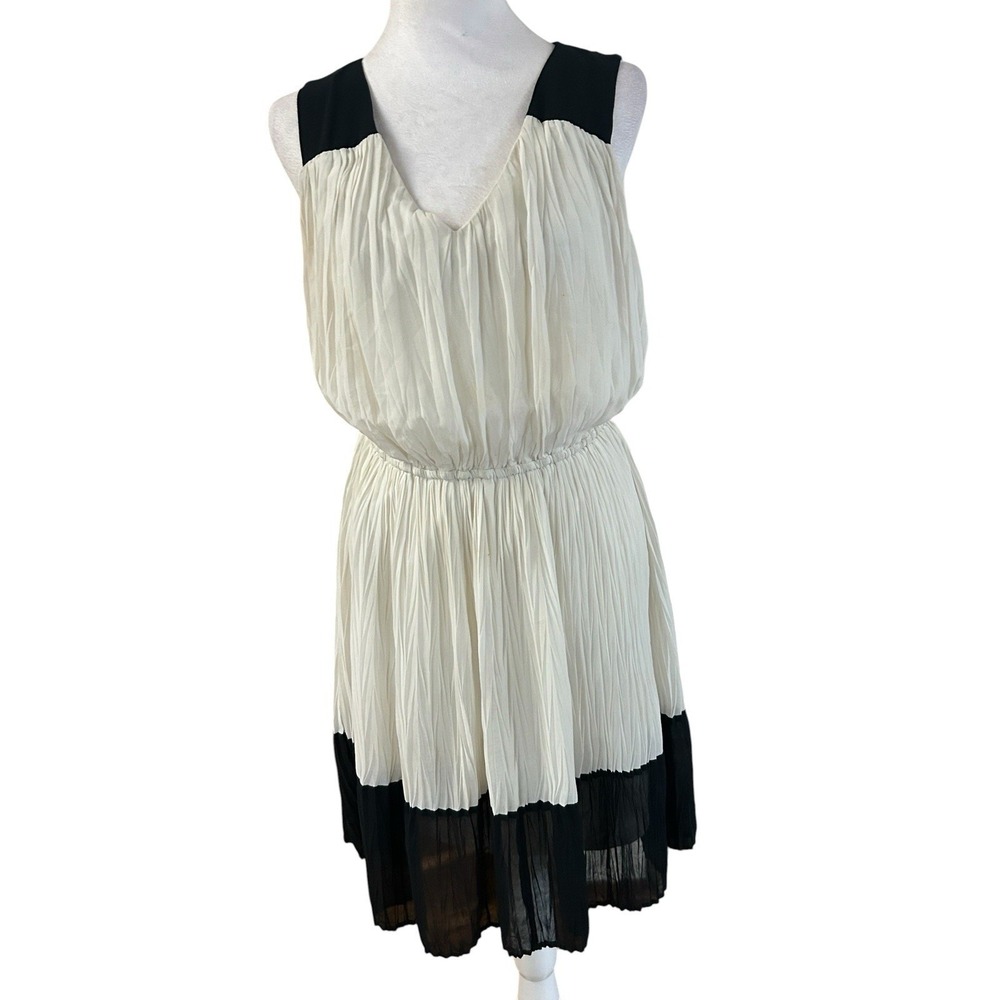 The Limited Crinkle Pleated Sleeveless Dress White Black Sz S